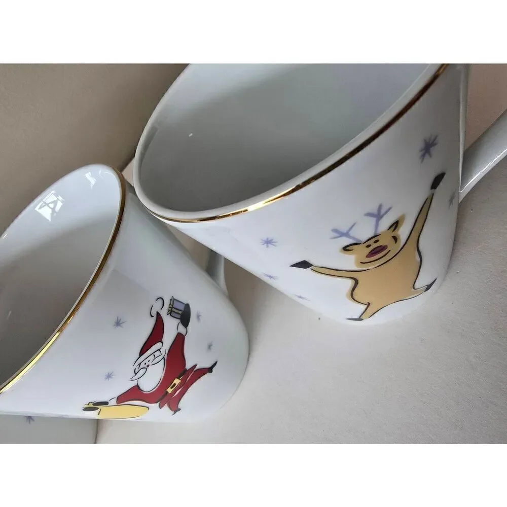 Merry Brite Set of four cups Christmas theme